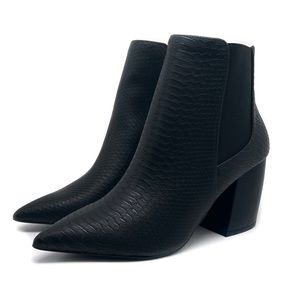 Qupid Black Boots Milkyway Snake Print Block Heel Chelsea Ankle Bootie Size 9